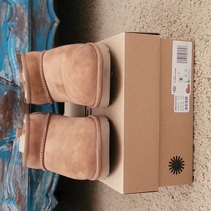 UGG CLASSIC ULTRA MINI BOOT